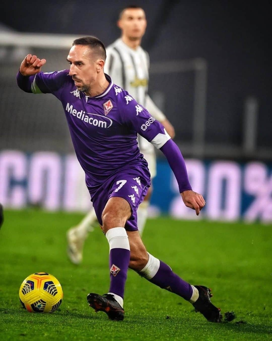 ACFフィオレンティーナさんのインスタグラム写真 - (ACFフィオレンティーナInstagram)「#MondayMotivation by F... R7 🤩⚜️  #ForzaViola 💜 #Fiorentina #ACFFiorentina #FranckRibery #Ribery #JuveFiorentina」12月28日 17時00分 - acffiorentina