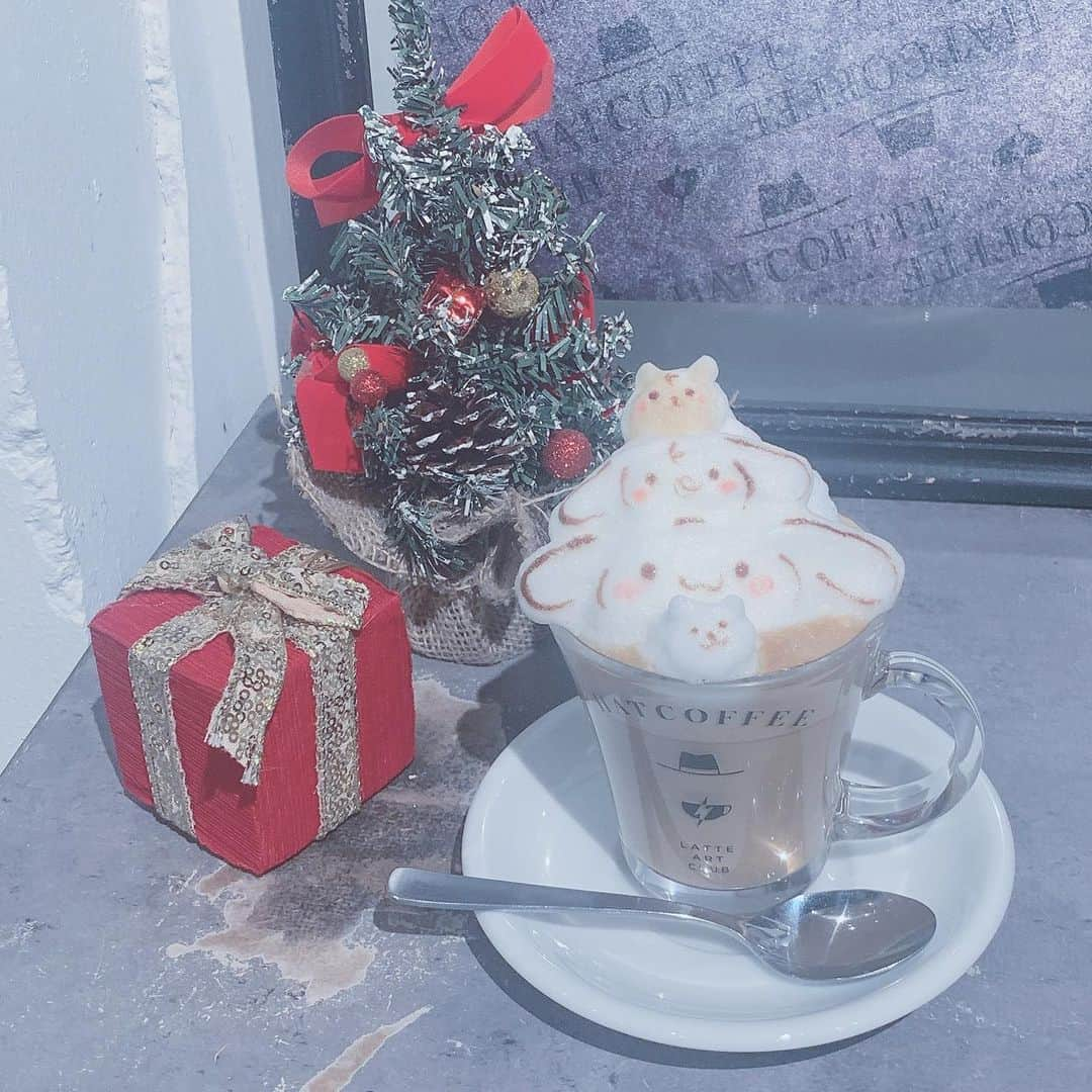 まきせれなさんのインスタグラム写真 - (まきせれなInstagram)「#3dラテアート ❤︎.* ໒꒱· ﾟ #カフェラテ#cafe#ラテアート#シナモン#シナモロール#sanrio#xmas#カフェ巡り」12月28日 16時54分 - renamofu