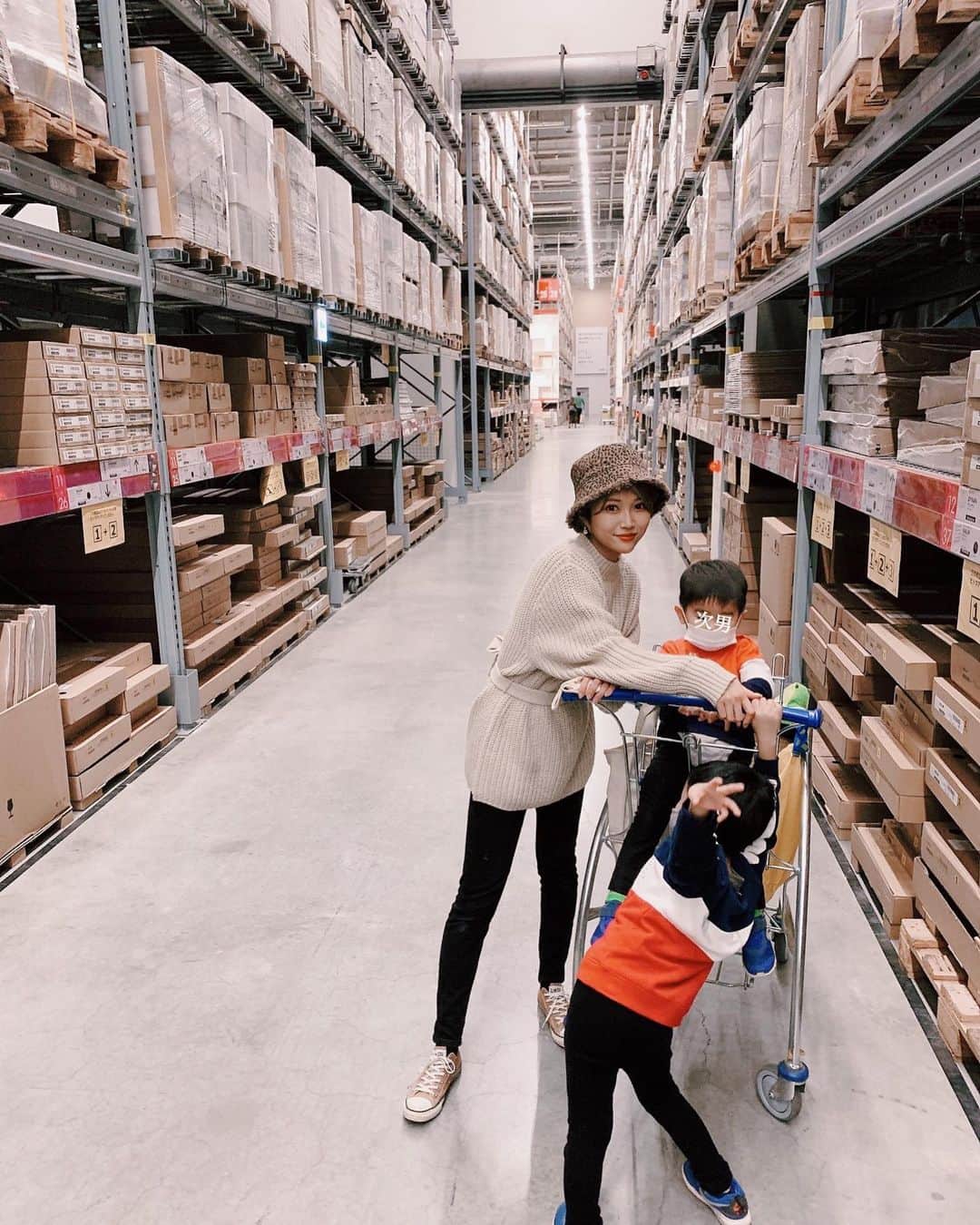 小池真友さんのインスタグラム写真 - (小池真友Instagram)「年末にIKEAに行きたくなる我が家🇸🇪🛒 #IKEA #IKEA倉庫」12月28日 17時14分 - koikemayu_