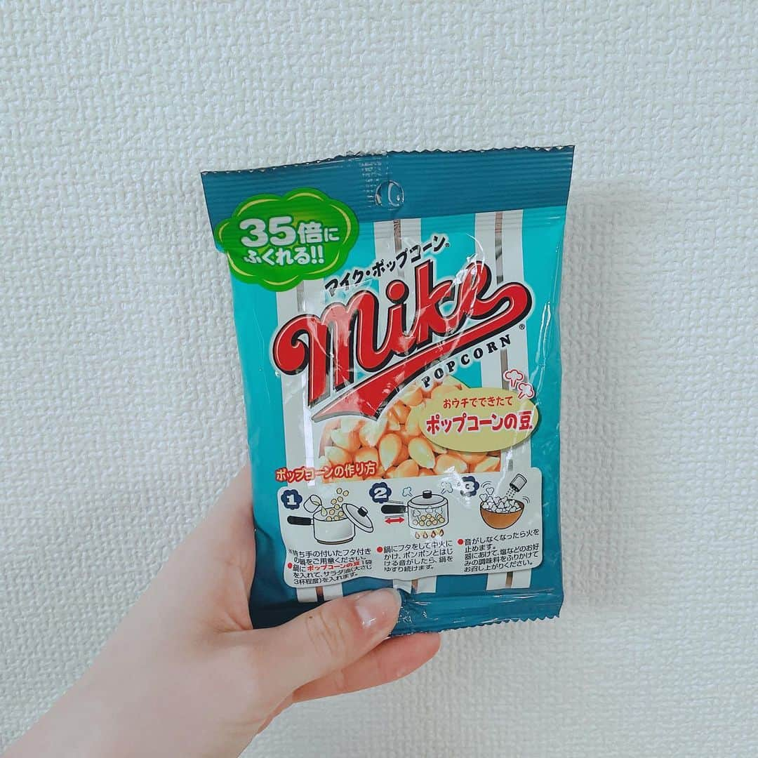 浅倉樹々さんのインスタグラム写真 - (浅倉樹々Instagram)「. ﻿ ﻿ 大好きなマイクポップコーン🍿﻿ ﻿ &﻿ ﻿ 興味津々な琥珀⚪️﻿ ﻿ #tsubaki_factory #つばきファクトリー #idol #浅倉樹々﻿ #愛犬 #チワワ #マルチーズ #チワマル #ポップコーン ﻿ ﻿」12月28日 17時28分 - kiki_asakura.official