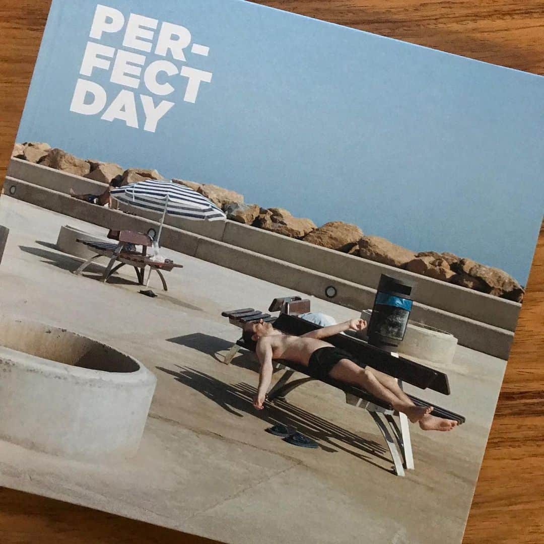 Paul Smithさんのインスタグラム写真 - (Paul SmithInstagram)「I’ve spent a lot of time in my design studio in 2020, which has given me the chance to read lots of books. I really love this photography book by @txemasalvans, it’s full photos of people sunbathing in strange locations. It’s really fun and reminds me of holidays and travelling. #takenbyPaul」12月28日 17時45分 - paulsmith