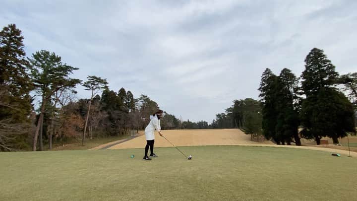 青木茉里奈のインスタグラム：「⛳️🍂 京葉カントリー倶楽部 🎥Hole 15. Par5 🏌️‍♀️1w _ _ _ _ _ _ _ _ _ _ _ _ _ _ _ _ _ _ _ _ _ _ _ _ _ _ _ _  #golf #京葉カントリー倶楽部 #千葉県」