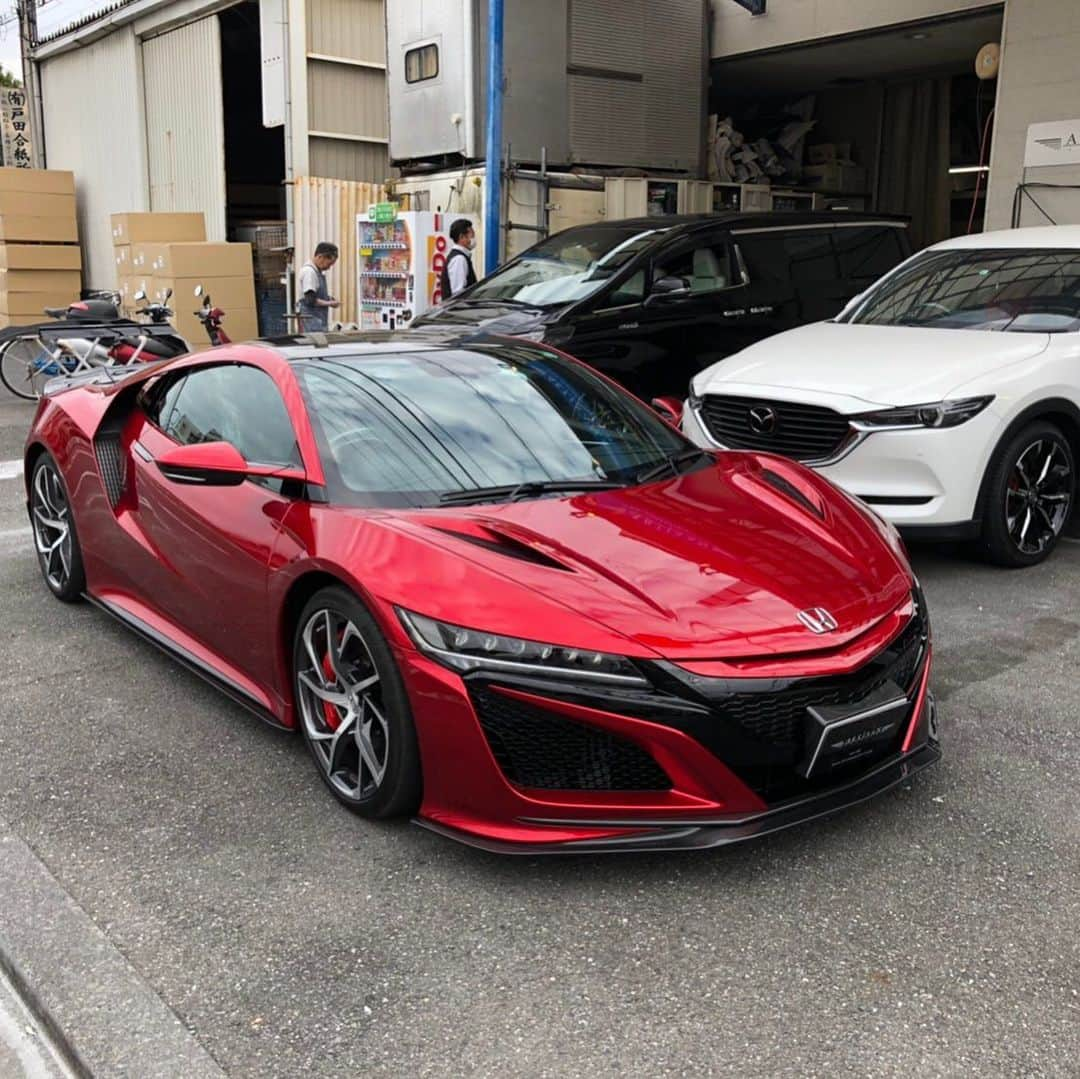 Spirits Artisanさんのインスタグラム写真 - (Spirits ArtisanInstagram)「HONDA NSX CAA-NC1 BODYKIT :  Artisanspirits ///  SPORTS LINE BLACK LABEL  www.artisanspirits.co.jp  #artisanspirits #artisan #アーティシャンスピリッツ #アーティシャン #blacklabel #acura #acuransx #nsx #hondansx #nsxgram #nsxprime #honda #evasivemotorsports #butlertire #jworksunlimited #premierautowerkz #suvproject #kanooperformance #car_life_staff #トラウム #車庫小舗 #nigeljdmparts #advancedautoperformance  #ottoautoservice #mr__lexus #jacksonguitars #leonhardiritt #yokohamatire」12月28日 18時32分 - artisan_spirits