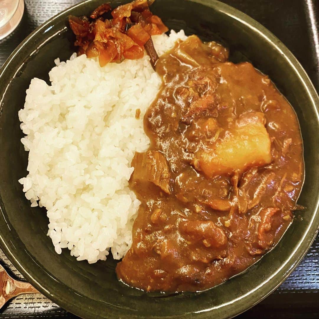 五箇公貴のインスタグラム：「やっぱり裏切らないなぁ。定番の存在って大事。 #自分史上最多ごはん #サウナ　#サ道」