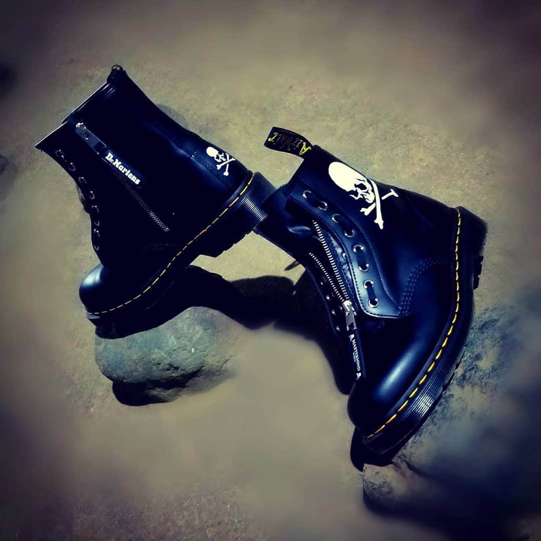 斉藤秀翼さんのインスタグラム写真 - (斉藤秀翼Instagram)「人生で初めてのDr.Martens - MASTERMIND × Dr.Martens -  イイ感じ  #drmartens #mastermind #shoes #fashion #boots」12月28日 18時51分 - syuusuke.s