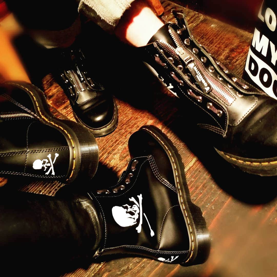 斉藤秀翼さんのインスタグラム写真 - (斉藤秀翼Instagram)「人生で初めてのDr.Martens - MASTERMIND × Dr.Martens -  イイ感じ  #drmartens #mastermind #shoes #fashion #boots」12月28日 18時51分 - syuusuke.s