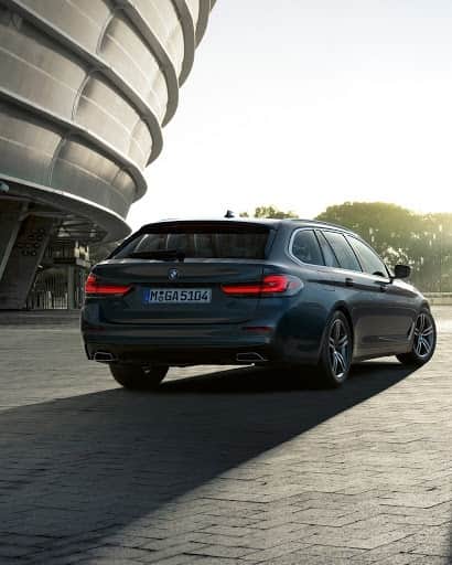 BMWのインスタグラム：「The sporty, the stylish, and the green. The BMW 5 Series Touring and Sedan. #THE5 #BMW #5Series __ BMW 530e Sedan: Energy consumption in kWh/100 km (combined): 14.9–13.8. Fuel consumption in l/100 km (combined): 1.9–1.7. CO2 emissions in g/km (combined): 43–39. Further information: www.bmw.com/disclaime」