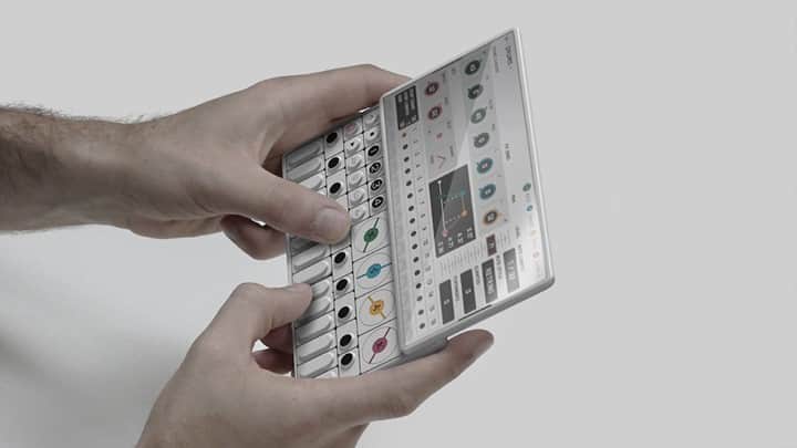 Block.fmのインスタグラム：「2020年 トップ記事｜teenage engineeringの名作シンセ「OP-1」がスマホ化!? コンセプトデザインを仕掛けたGris Designとは。⁠ ⁠ 続きはlink in bio」