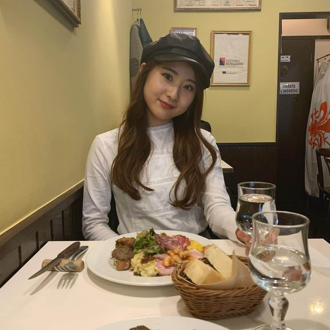 林萌々香さんのインスタグラム写真 - (林萌々香Instagram)「トスカーナ料理🍽 待った甲斐がありました🥺 . . #ランチ#イタリア料理#トスカーナ料理#lunch#italianfood#toscana」12月28日 19時30分 - momoka_hayashi