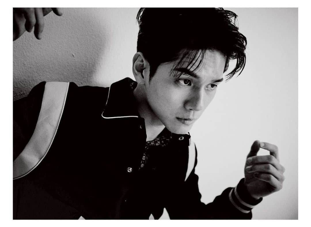 のインスタグラム：「GQ 미공개 B컷」