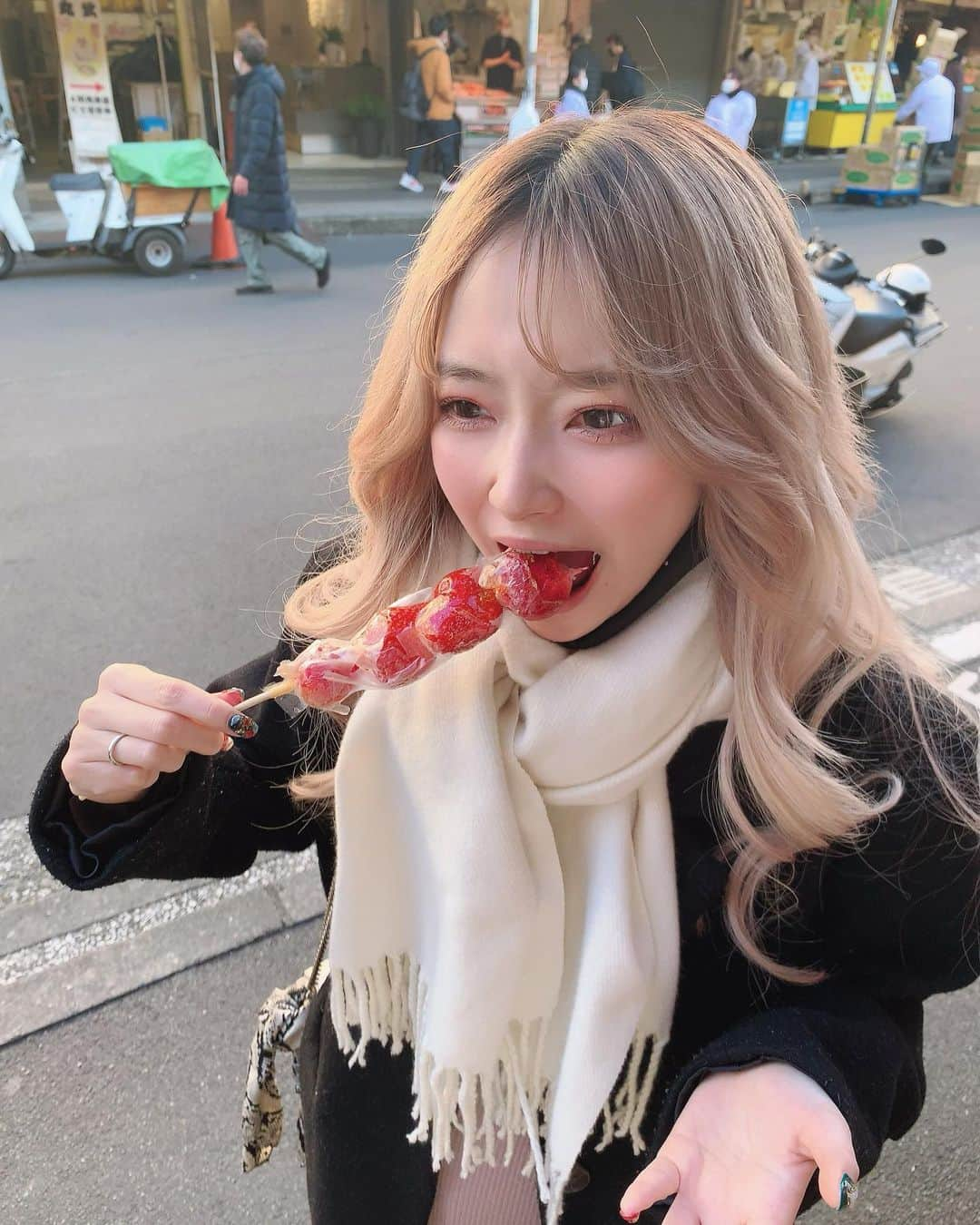 PyunA.(ぴょな)さんのインスタグラム写真 - (PyunA.(ぴょな)Instagram)「大好きな苺さんを食べてご満悦の様子😏🍓」12月28日 20時04分 - _000919_