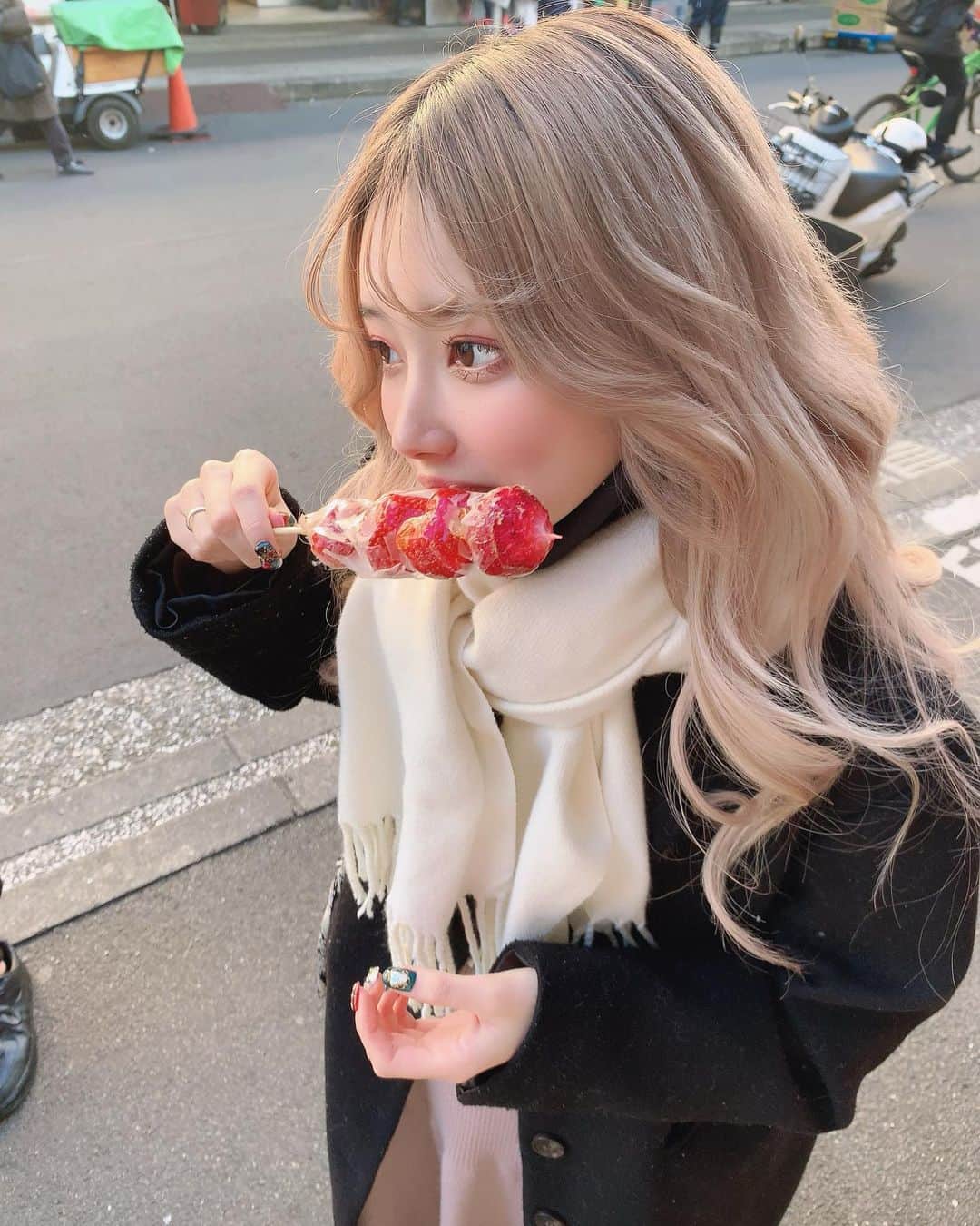 PyunA.(ぴょな)さんのインスタグラム写真 - (PyunA.(ぴょな)Instagram)「大好きな苺さんを食べてご満悦の様子😏🍓」12月28日 20時04分 - _000919_