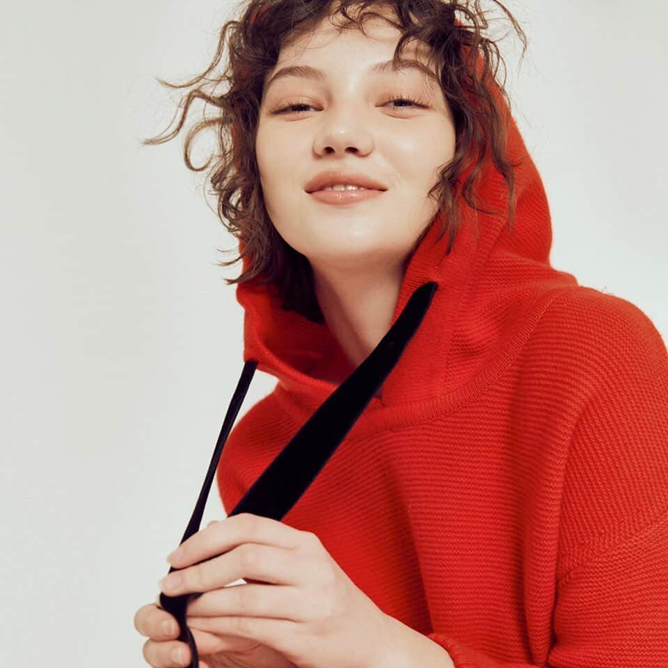 Official lemönplet Instagramさんのインスタグラム写真 - (Official lemönplet InstagramInstagram)「How about some colorful styling to spice up your winter holidays? Check out our long-length knit hooded dress available in 2 beautiful colors! 😘❄  #lemonplet #paris #레몬플렛 #レモンプレート」12月28日 19時59分 - lemonplet.official