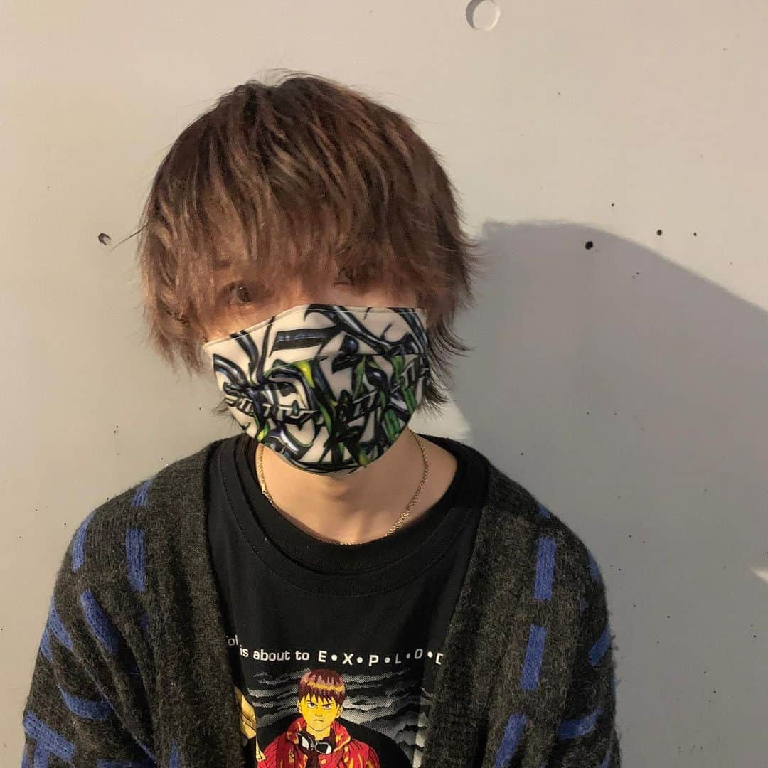 悠斗さんのインスタグラム写真 - (悠斗Instagram)「. 普通のマスクに飽きた😷  #themasks #themask #guccimaze #グッチメイズ #マスク #マスクメイク #アートマスク #artmask #akira #アキラ #大友克洋 #古着 #古着コーデ #古着男子 #古着mix #古着ファッション #古着コーディネート #패션스타그램 #데일리룩 #옷스타그램 #스타일 #데일리룩 #멋스타그램 #패피 #풍경 #맞팔 #팔로우 #ootd」12月28日 20時00分 - _tsu_0312