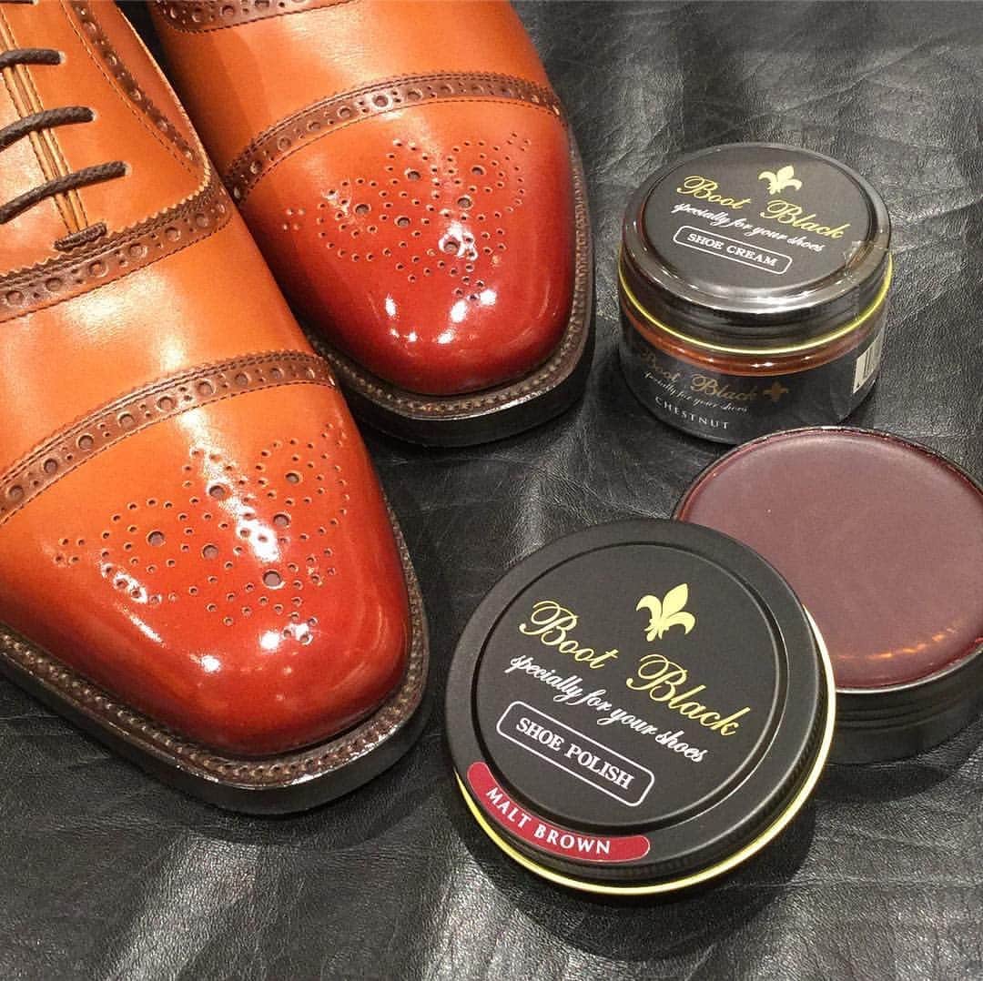 bootblack_officialさんのインスタグラム写真 - (bootblack_officialInstagram)「High shine on a pair of @scotchgrain_official shoes. 🇯🇵  #columbus#bootblack#shoecare#shoeshine#shoepolish#shoegazing#shoestagram#mensshoes#mensfashion#leathershoes#madeinjapan#japanmade#japan#asakusa」12月28日 20時00分 - bootblack_official