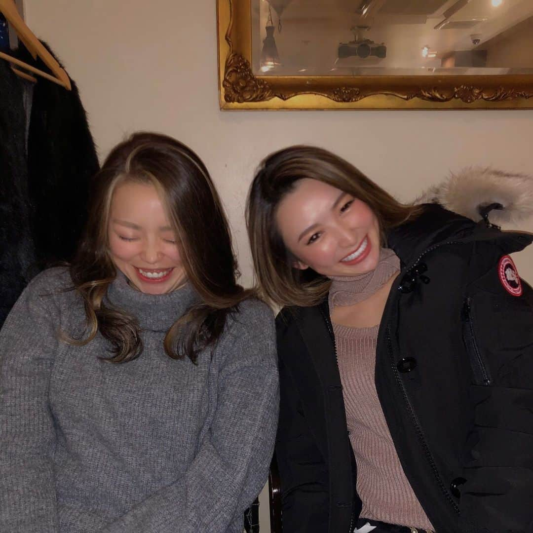 celia_azumaさんのインスタグラム写真 - (celia_azumaInstagram)「2020🤍 . 少し早いですが 今年もありがとうございました🥰 . 9月までのカナダ生活もかなり充実 していましたが、1番濃かったのは 日本に帰ってきてからの３ヶ月でした😌 . . 岩手に帰ってきてたった３ヶ月なのに 新しい友達との出会いがあったり、 お別れがあったり、色々ありました🥲 . . でもそこで気が付いたのは結局いつも そばで励ましてくれたり相談に乗ってくれたり、 楽しませてくれたり、笑わせてくれたのは 昔からせりあの近くにいてくれた 地元のお友達だったって事でした🥰 . . 昔からずっと仲良くしてくれてる お友達には感謝の気持ちで いっぱいの３ヶ月でした😌 勿論最近仲良くなった友達にも🥳 . . 来年も、これからも、宜しくお願いします☺️🤍 . . よいお年を🥳💓 . . #japanese #japan #workingholiday #torontolife #follow4follow #canada #canadian  #tflers #followme #iwate #morioka #カナダ #トロント #留学 #海外生活 #海外留学 #語学留学 #2020 #ワーキングホリデー #岩手 #盛岡」12月28日 20時18分 - ms__celia