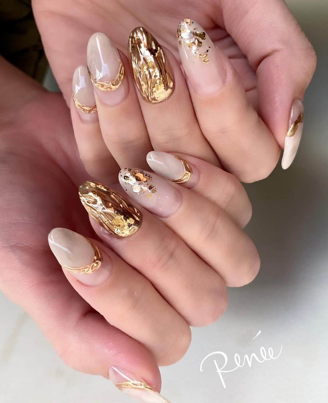 ネイルサロンレネのインスタグラム：「design by @renee_haruna.24  赤松　晴菜 . . .  nailsalon Renée®︎﻿ ￣￣￣￣￣￣￣￣﻿ TV.メディア出演﻿ スタッフ全員資格保持者﻿ カラー300種類以上﻿ パーツ1000種類以上﻿ 雑誌掲載デザイン多数﻿ ﻿ ﻿ ﻿ ▫︎Renée梅田本店﻿ 【open-close】10:00〜21:00﻿ 【定休日】不定休﻿ 【add】大阪市北区堂山町15-23-908﻿ ﻿ ▫︎Renée les deux梅田店﻿ 【open-close】10:00〜21:00﻿ 【定休日】不定休﻿ 【add】大阪市北区堂山町15-23-1003﻿ ﻿ ▫︎Renée by Beauland Ashiya芦屋店﻿ 【open-close】10:00〜21:00﻿ 【定休日】不定休﻿ 【add】芦屋市業平町6-11 Ashiya grotto 302﻿ ﻿ ﻿ ﻿ ﻿ ▶︎▶︎▶︎初回クーポンご利用頂けます﻿ ￣￣￣￣￣￣￣￣￣￣￣￣￣￣￣￣﻿ ご予約はプロフィールTOPのリンク内﻿ URLをご利用下さい。﻿ ﻿ ﻿ ﻿ メニューに迷った方やご相談は…﻿ ﻿ 　　🤍Renée公式LINE🤍﻿ ─────────────﻿  【@bos7903t】←※@から入力🔍﻿ ﻿ ﻿ ﻿ ﻿ ﻿ #nail#nails#gelnails#nailart#ネイル#ジェルネイル#美甲#네일#젤네일#nailsalonrenee#ネイルサロンレネ﻿ #大阪ネイルサロン#梅田ネイルサロン#芦屋ネイルサロン#神戸#芦屋#beauland#ビューランド﻿ #芦屋ネイルサロン#love#instagood」