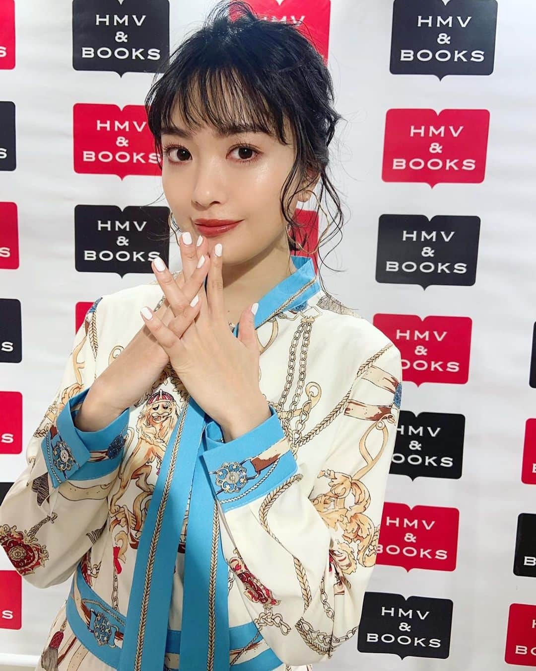 北原里英さんのインスタグラム写真 - (北原里英Instagram)「🧡 昨日はイベントありがとうございました！ ブログも書いたので見てね🥰 衣装と髪型で可愛くしてもらいました！ 2枚目の後ろ姿もみて🎀 . . @wildlily_daikanyama」12月28日 21時06分 - rie_kitahara_3