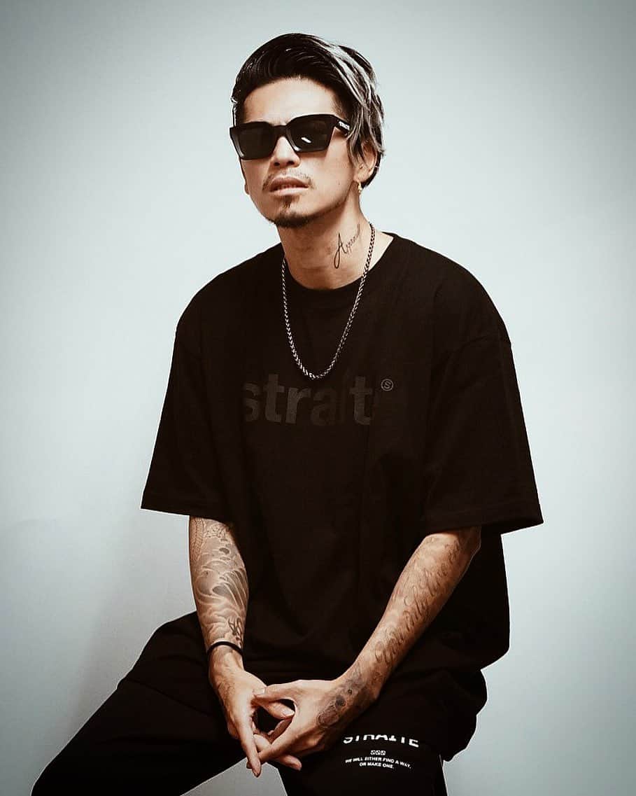 DJ ACEのインスタグラム：「⚡︎﻿ 今年最後のDJライブ配信、このあと21:30から！﻿ ﻿ @livedreamerperformance ﻿ ﻿ See you soon on @livedreamer_official﻿ ﻿ #ACE1」