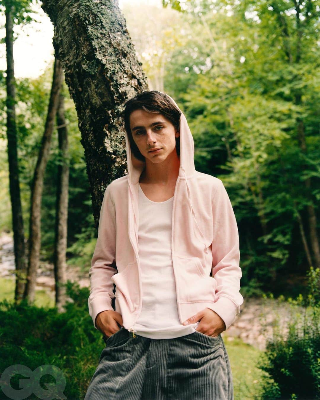 GQさんのインスタグラム写真 - (GQInstagram)「Timothée Chalamet found superstardom and artistic acclaim instantaneously. Now, with unique candor, the actor of a generation reveals what it’s like to come of age in our very upside-down era. Revisit the making (and re-making) of @tchalamet at the link in bio. Photographs by @renellaice.」12月29日 7時19分 - gq