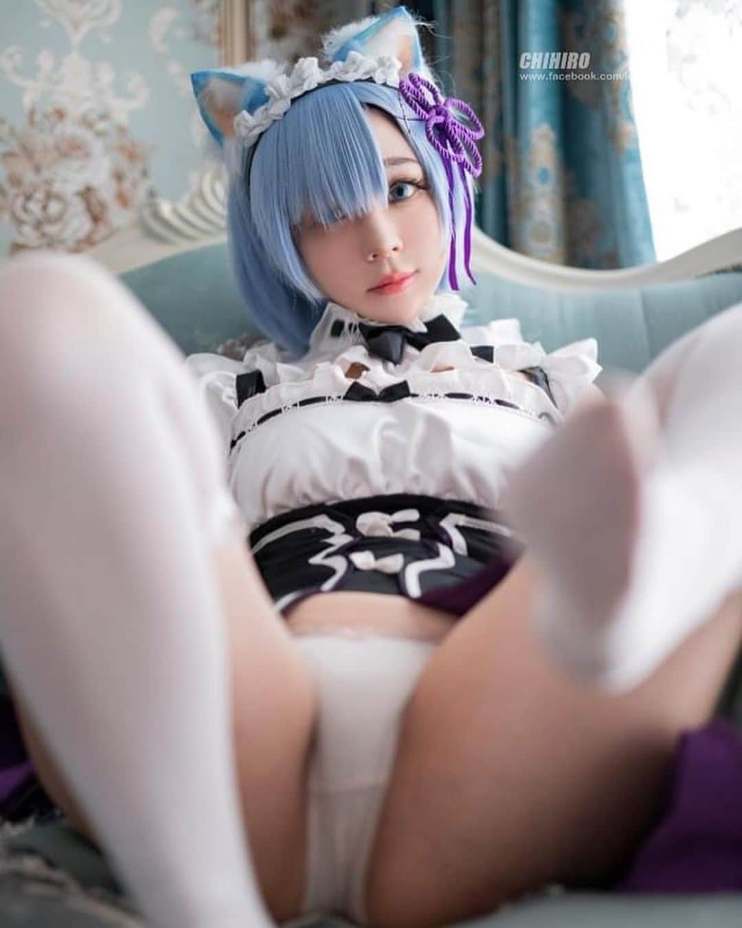 千尋さんのインスタグラム写真 - (千尋Instagram)「Nekomimi Rem is here /// She’s part of December’s tier 3~ 貓耳蕾姆來了ヽ(●´∀`●)ﾉ 是12月份的等級3喔 訂閱剩下最後4天!! 大家有沒有抽到蕾姆的胸像一番賞呢ヽ(●´∀`●)ﾉ Last four days to get rewards form this month!!  Δ電子寫真購入 Δ PATREON ★ https://www.patreon.com/chihirosama 表單購買★https://forms.gle/YDPhcTvjwEoCBV4Q7  #レム　#rem #remcosplay #cosplaygirl」12月28日 23時06分 - chihiro_chang