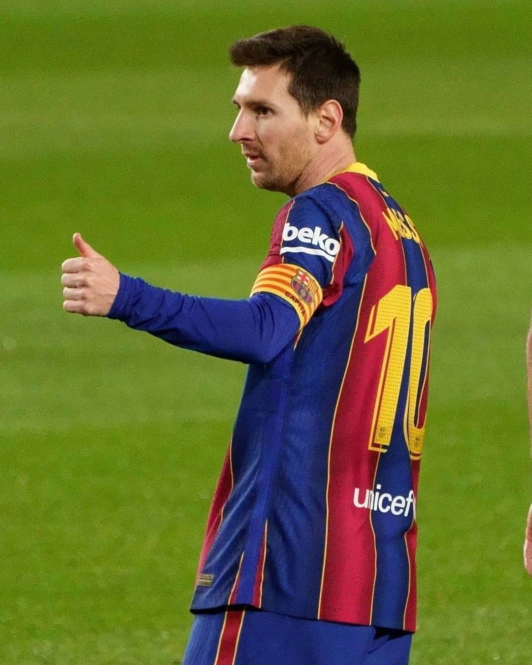 LFPさんのインスタグラム写真 - (LFPInstagram)「@leomessi 🐐👍🔟  #Messi #Barça #LaLigaSantander #LaLiga #KickOut2020 #2020APatadas」12月29日 0時00分 - laliga