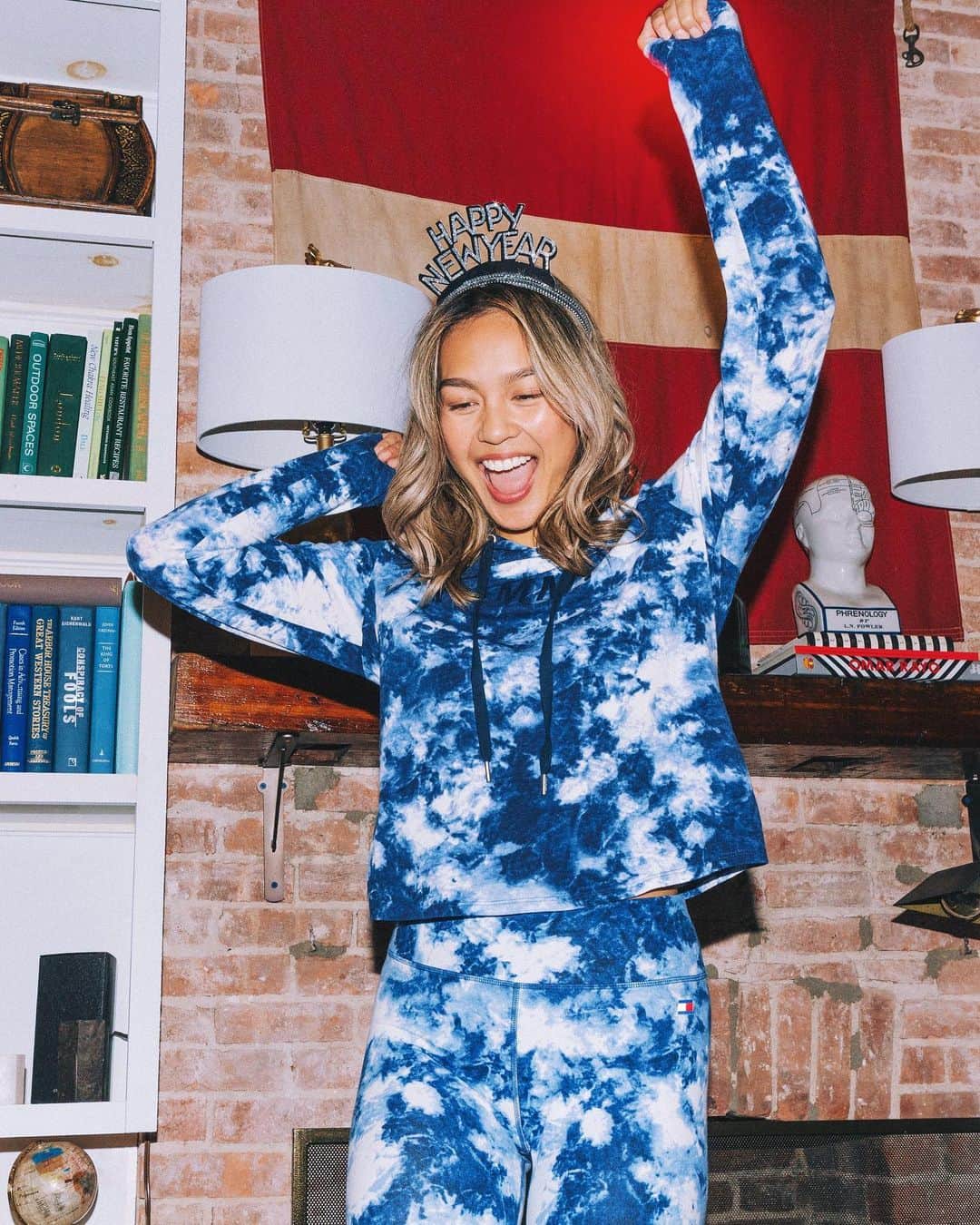 Macy'sのインスタグラム：「Christmas is gone, but our After Christmas Sale is ON! Grab great finds at a steal 🏃‍♀️💨」