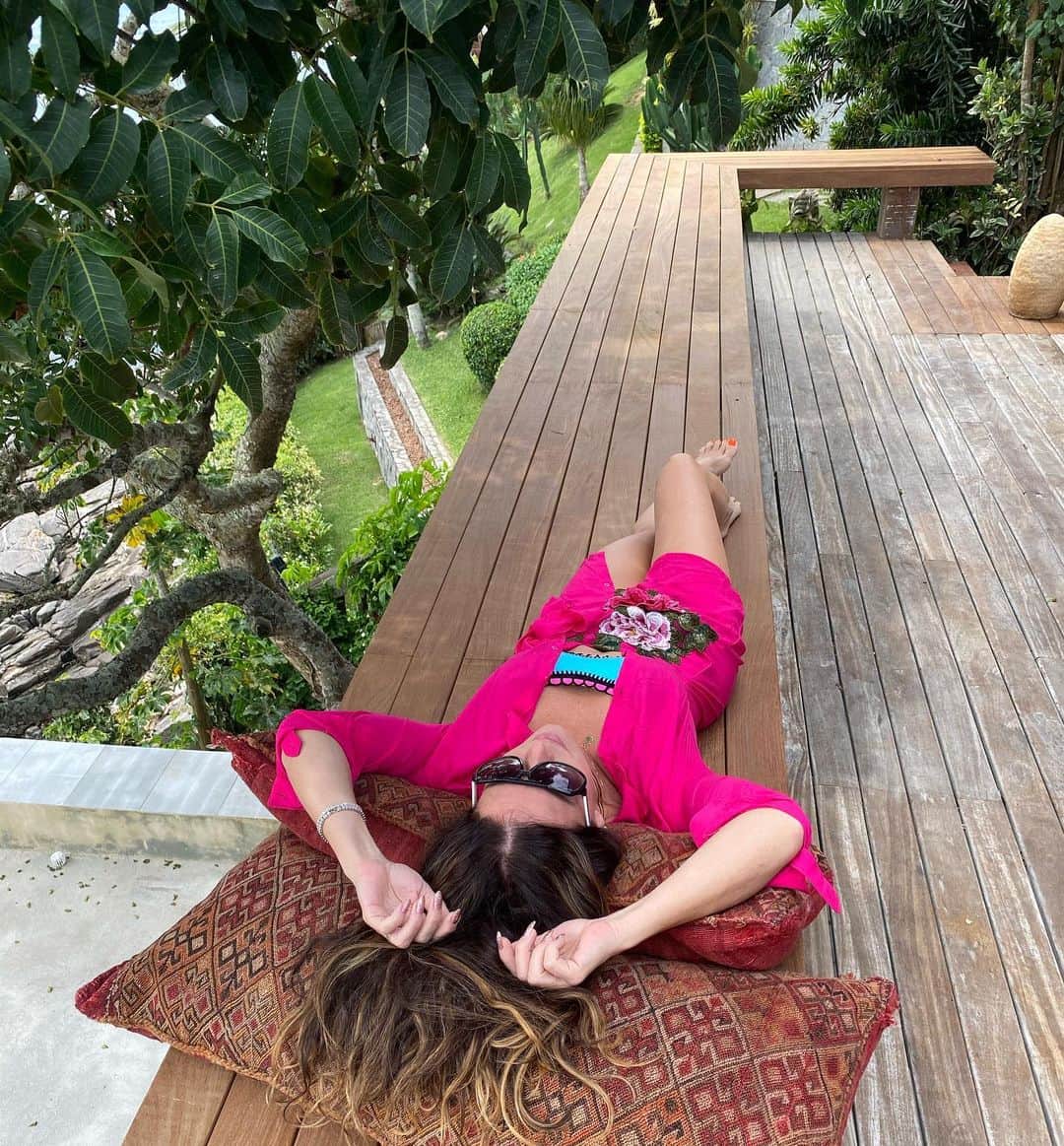 Giovanna Antonelliのインスタグラム：「😌 😉」