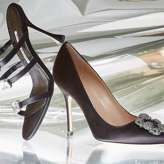 GILTのインスタグラム：「Which #ManoloBlahnik are you: The Nudosa Sandal or the Hangisi Pump? Tap to shop.」