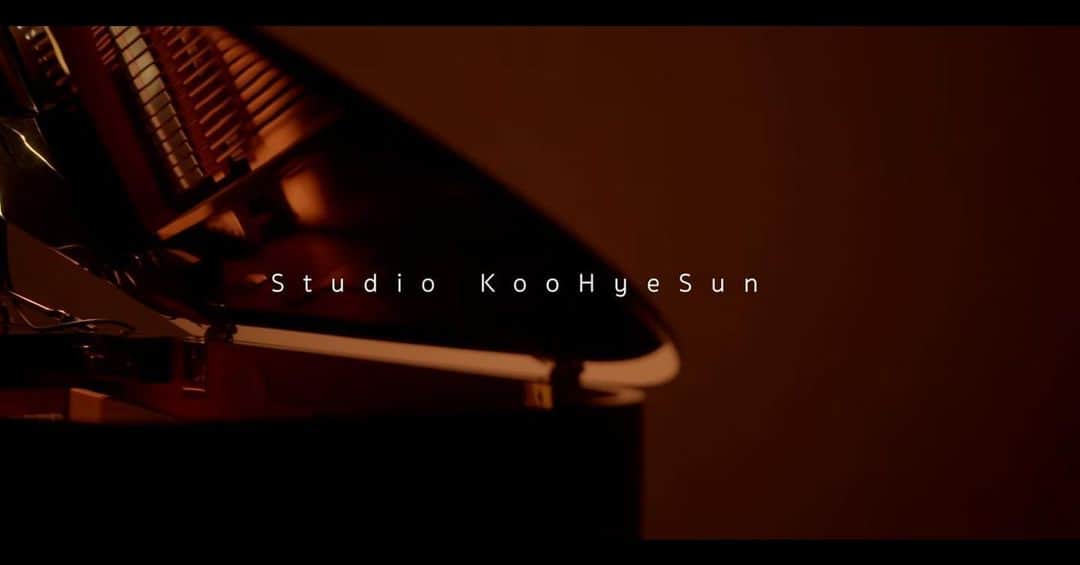 ク・へソンさんのインスタグラム写真 - (ク・へソンInstagram)「유투브 채널<스튜디오 구혜선-studio koohyesun>의 열한번째 연주영상 '솜사탕'이 업로드 되었습니다. 스튜디오 구혜선은 약간 지루하고 꽤나 괜찮은 채널인데요. ㅎㅎㅎ여러분들의 겨울밤. 겨울잠과 함께 하길 바라는 마음이여요.  https://youtu.be/U2ugQKpYI0E」12月29日 1時55分 - kookoo900