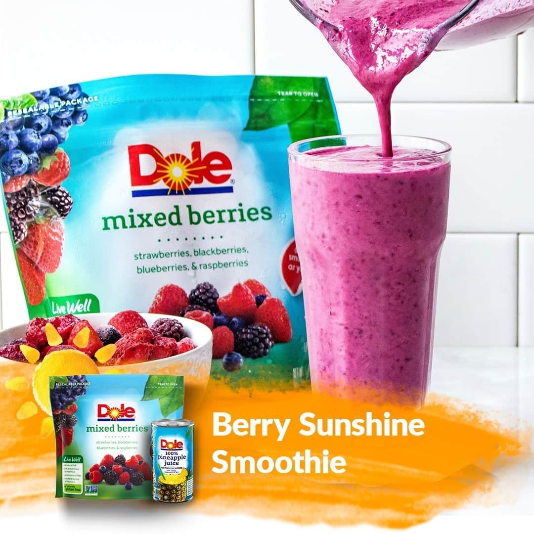 Dole Packaged Foods（ドール）のインスタグラム：「Your post-holiday pick-me-up. ☀️   INGREDIENTS: 2 cups frozen DOLE® Mixed Berries  1 can (6 oz.) DOLE 100% Pineapple Juice 1 container (5 oz.) vanilla Greek yogurt  DIRECTIONS: Combine mixed berries, pineapple juice, and yogurt in blender. Cover; blend until smooth.」