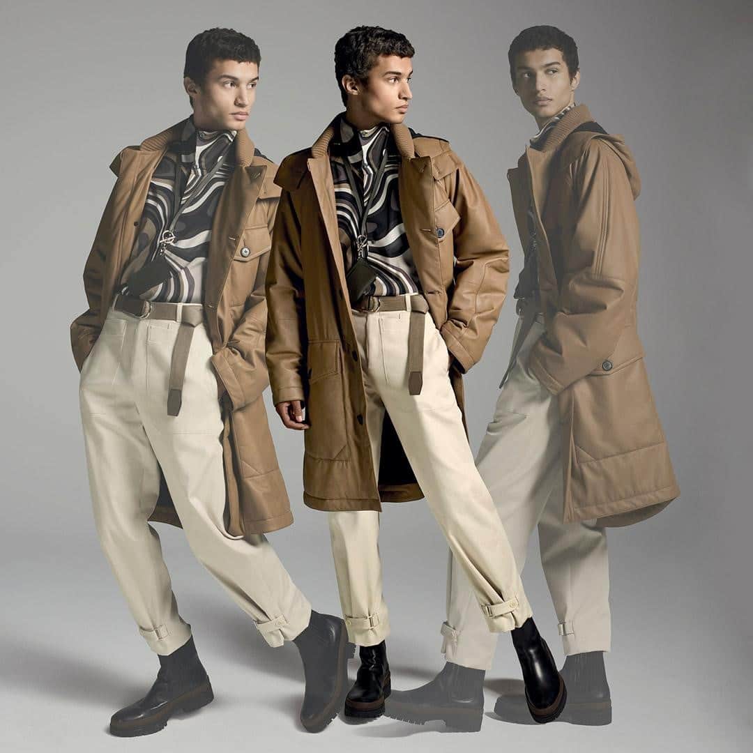 エルメスのインスタグラム：「On the move.  #EffortlessElegance #TimelessChic #TechnicalParka #TrouserStraps  #Hermes  #HermesHomme #FallWinter2020  #LeMondeDHermes #InnovationInTheMaking   Photography by @solvesundsbostudio」