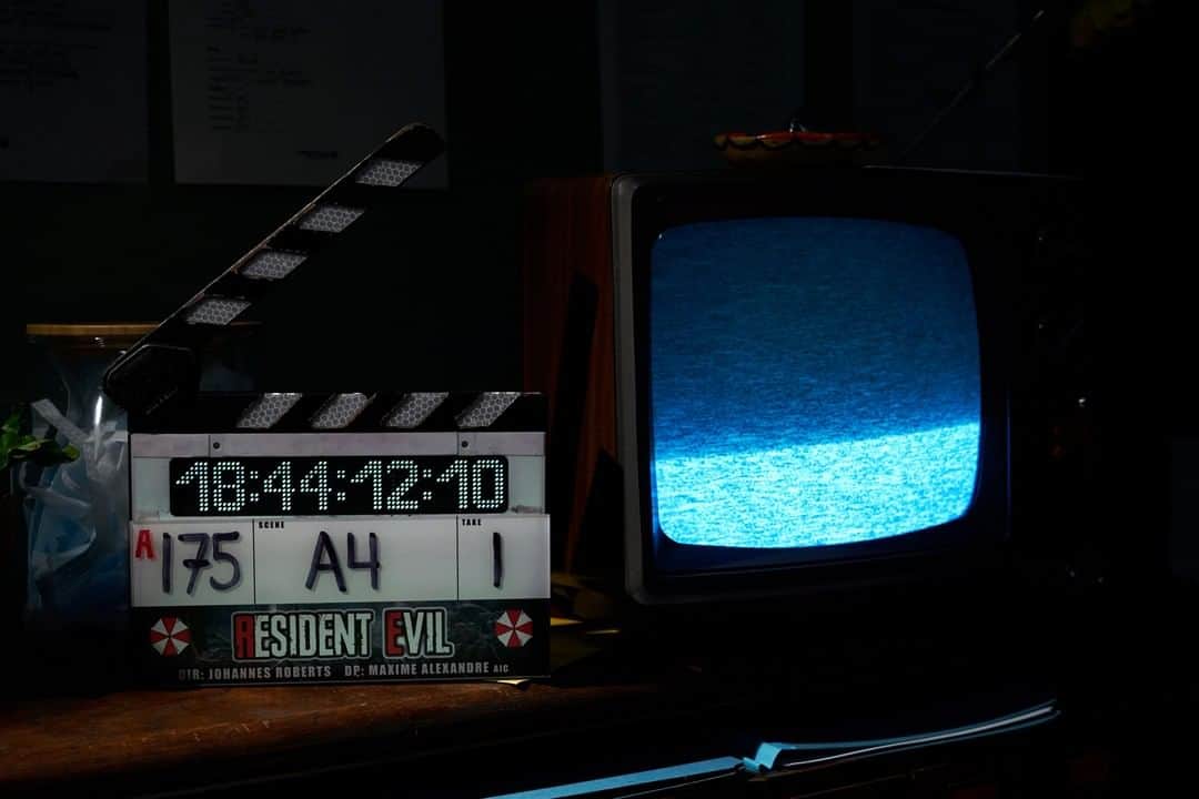 Resident Evilのインスタグラム：「That’s a wrap in Raccoon City. 🎬  diREcted by Johannes Roberts」