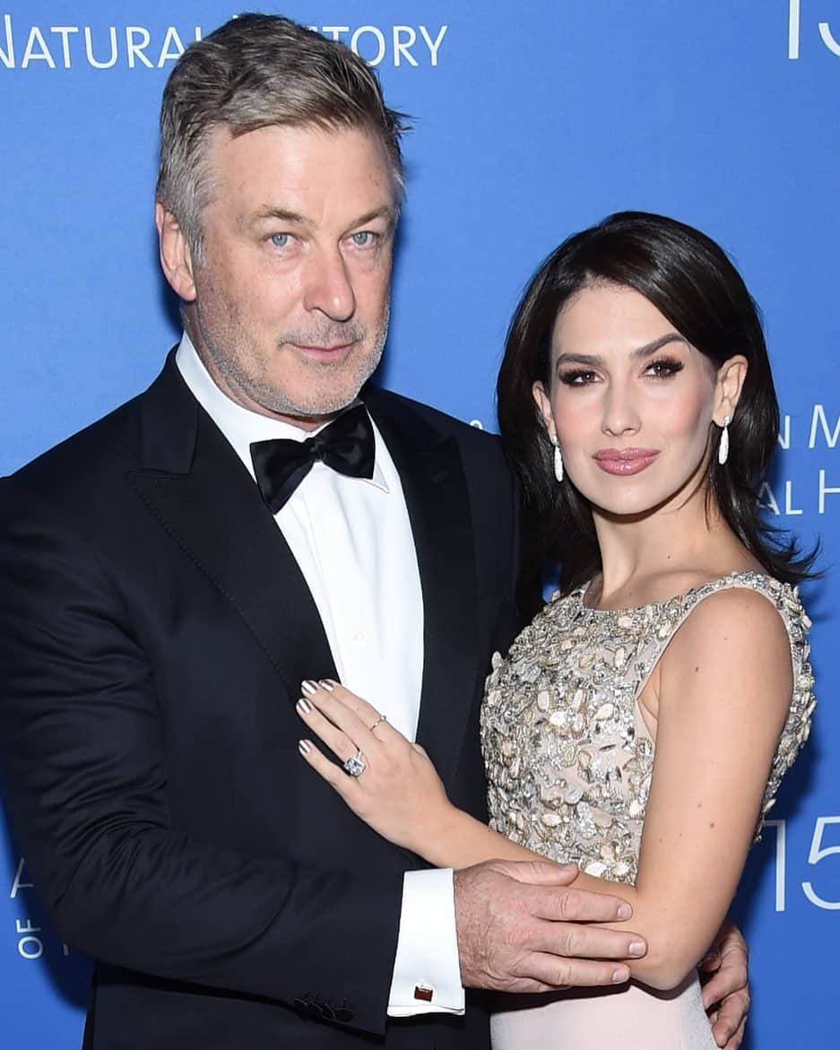 Just Jaredさんのインスタグラム写真 - (Just JaredInstagram)「Alec Baldwin is responding to the controversy surrounding his wife Hilaria Baldwin and her heritage amid unearthed videos and interview quotes. Tap this pic in the LINK IN BIO for Alec’s statement.  #HilariaBaldwin #AlecBaldwin Photo: Getty」12月29日 2時19分 - justjared