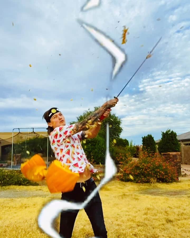 Ghastlyのインスタグラム：「Live by the sword.. Die like a weeb」