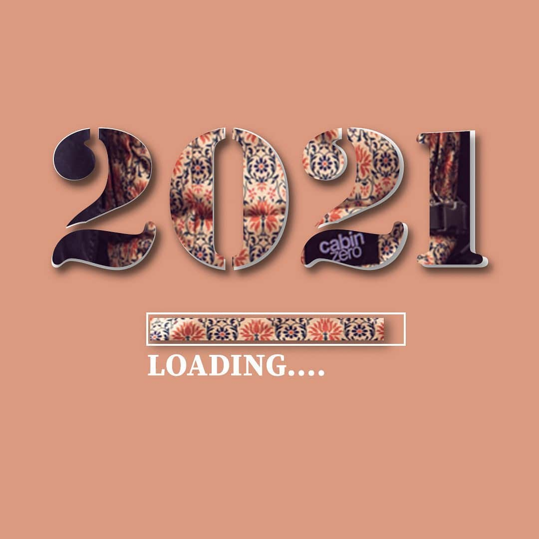 CABINZEROさんのインスタグラム写真 - (CABINZEROInstagram)「Can’t wait for few more days..... Loading.....2021 🎇🎆 #cabinzero #newyeariscoming #loading #2021 #travel #newyear #newdreams #newtrip #staysafe #wewish #everything #backtonormal」12月29日 3時03分 - cabinzero