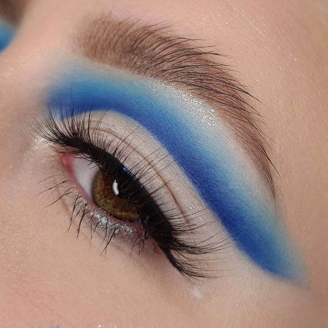 NYX Cosmeticsさんのインスタグラム写真 - (NYX CosmeticsInstagram)「@makeupworldof.iris slays this icy #cutcrease wearing our Bare With Me Hydrating Jelly Primer + Born To Glow Radiant Concealer + Control Freak Eyebrow Gel ❄️ • #icedathome #nyxcosmetics #nyxprofessionalmakeup #crueltyfreebeauty」12月29日 4時14分 - nyxcosmetics