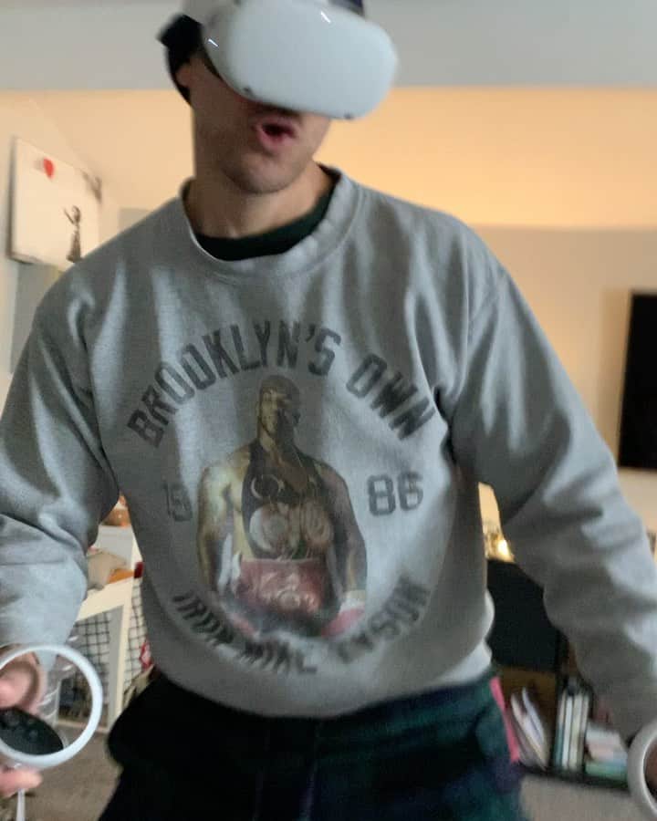 ブライス・ジョンソンのインスタグラム：「Puttin these droids in check...」
