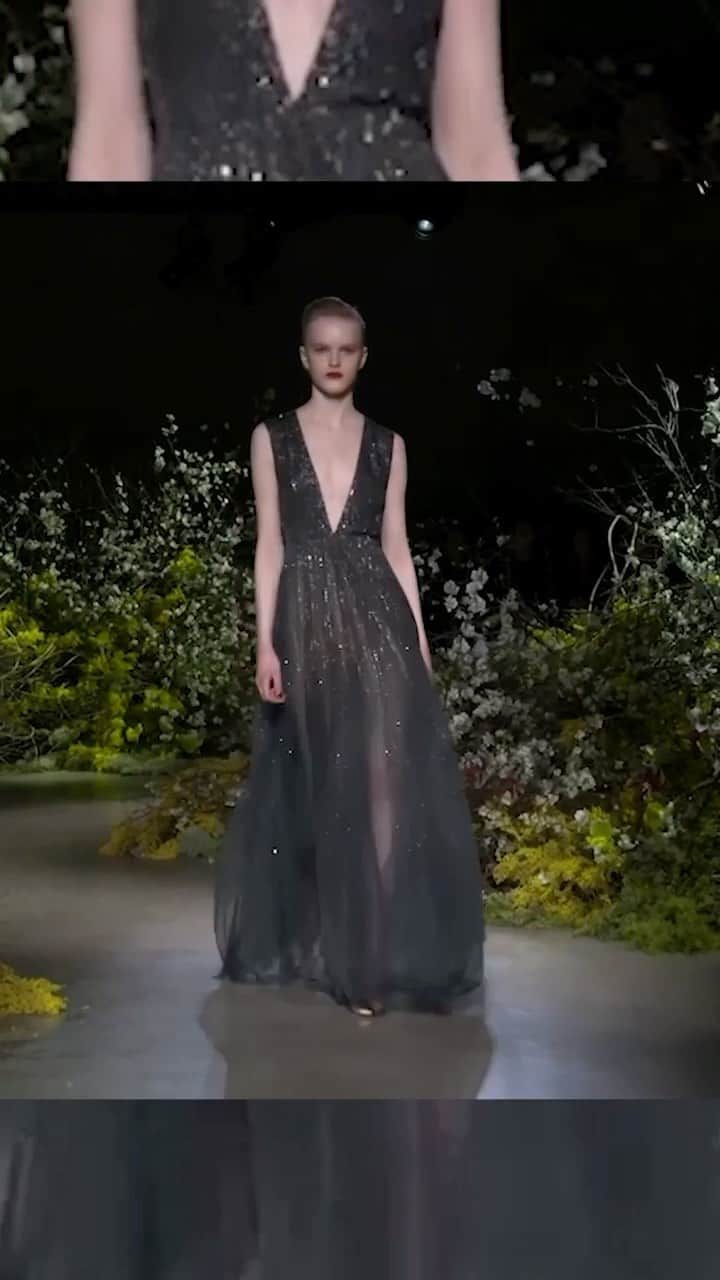 Fashion Weekのインスタグラム：「A little glitter goes a long way✨ At @jasonwu's February 2020 runway at @nyfw.」