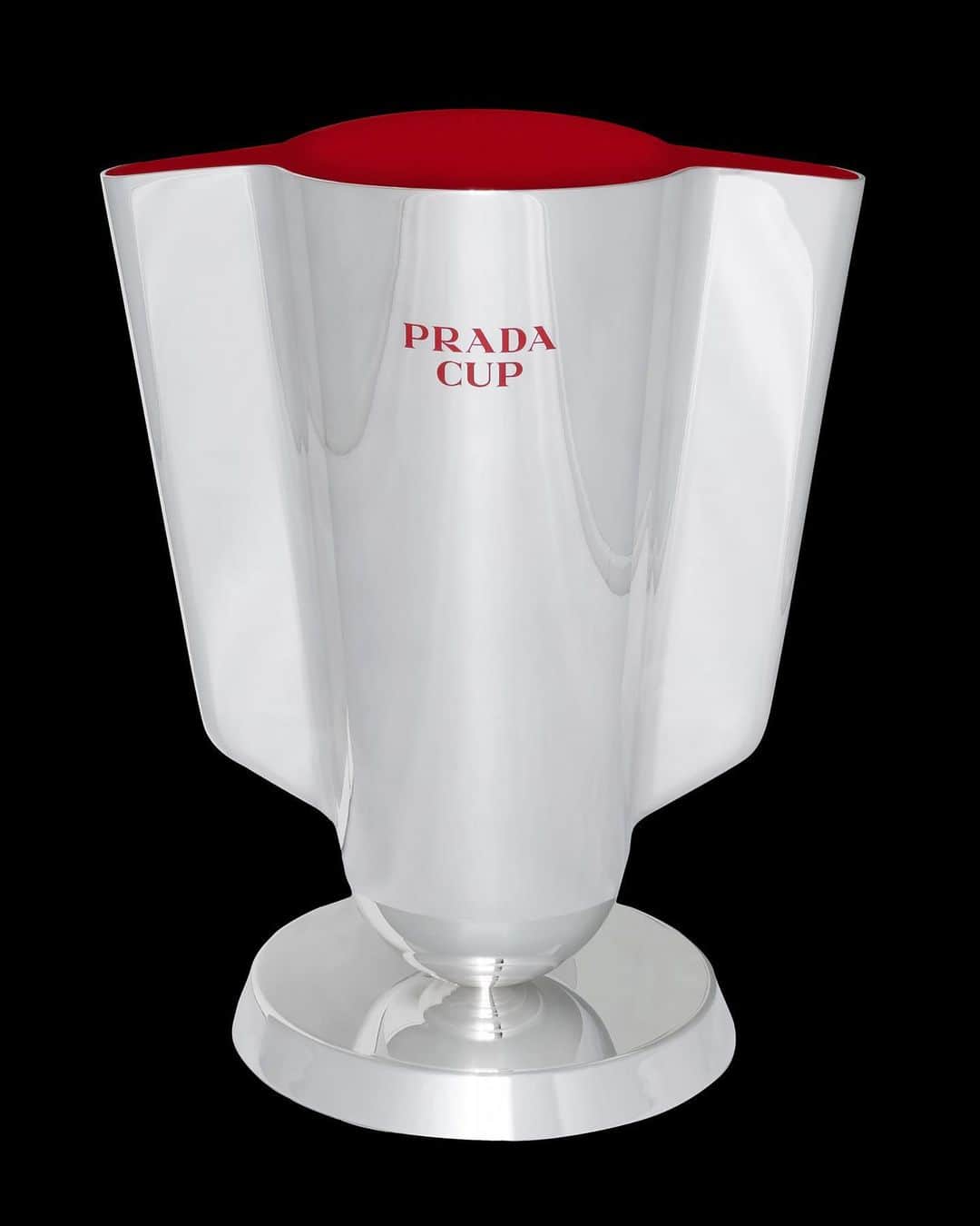 プラダのインスタグラム