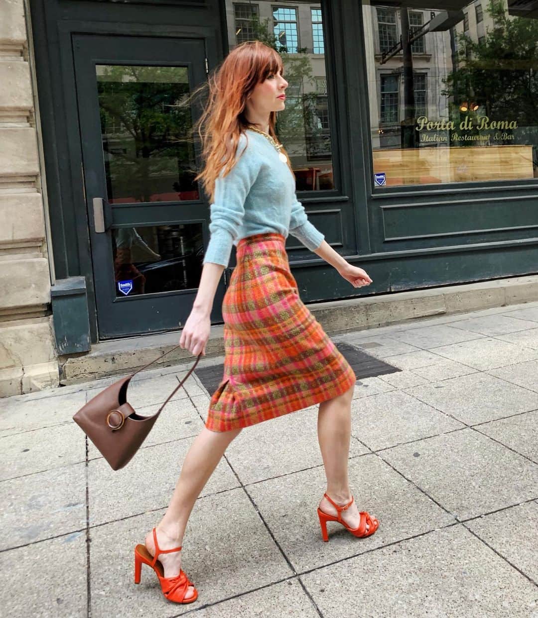 ジェーン・アルドリッジのインスタグラム：「A favorite all time color combo 💞🧡」