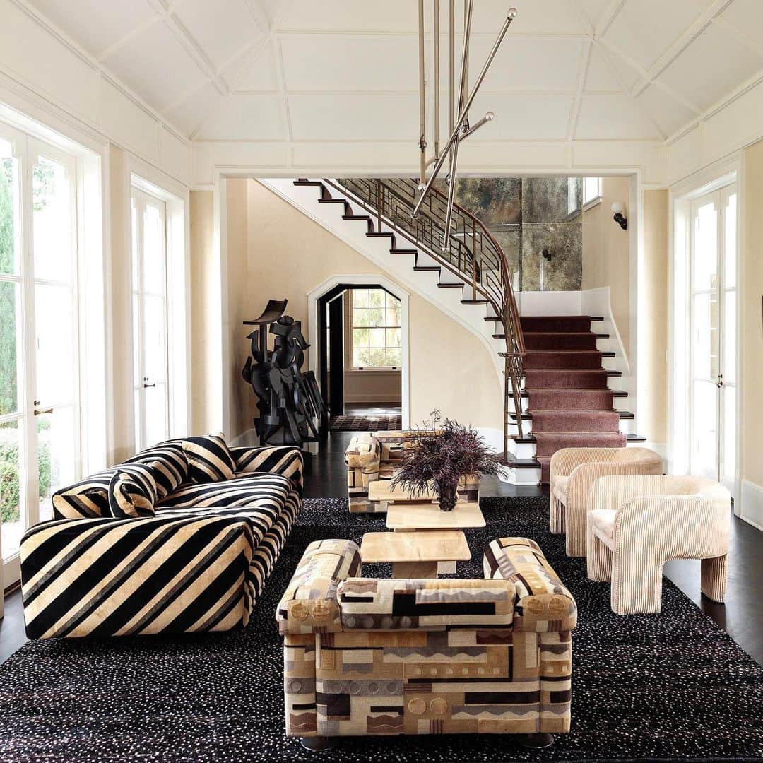 ケリーウェアスラーのインスタグラム：「EVER EVOLVING. Inviting, comfortable, and evocative...XK」