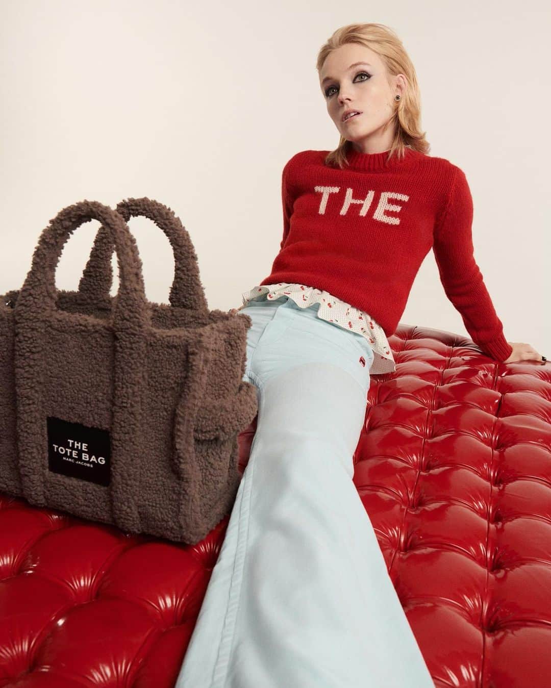Marc Jacobsのインスタグラム：「Lucan with THE TEDDY SMALL TRAVELER TOTE.  Photographed by @CampbellAddy Styled by @Relrel  October 16, 2020 in London, England.」