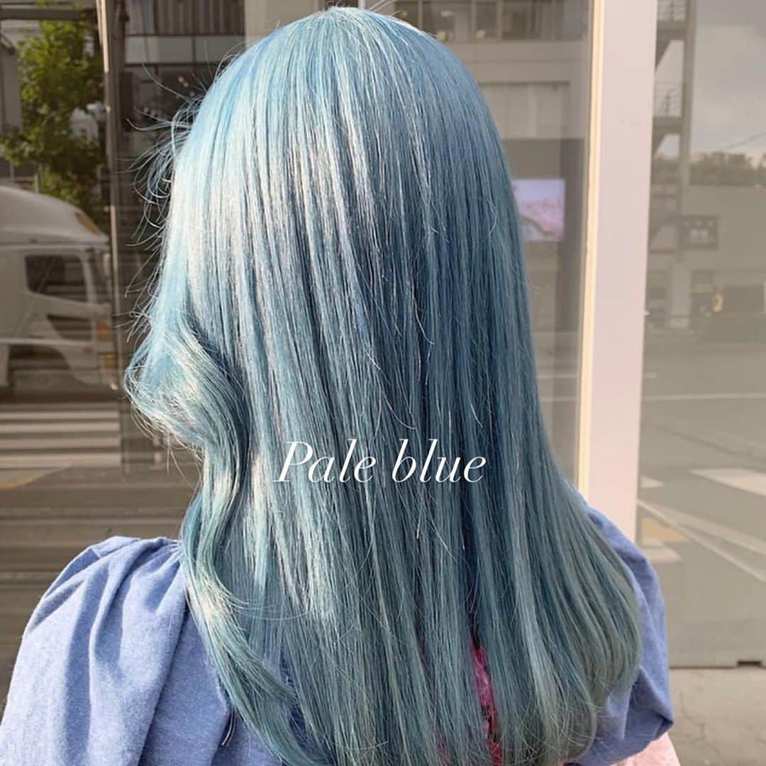 のインスタグラム：「日本美容室專業染髮品牌 MILBON － ORDEVE Addicthy 染膏 pale line $129 ORDEVE Addicthy pale line係主要做外國人風 透明感colourful pale tone -palebeige -palesilver -paleblue -palekhaki  -paleorange  -palepink -paleviolet   比較建議使用髮色 under tone 為 level 18-20 ORDEVE Addicthy 染膏 80g  ORDEVE Addicthy 3% ／ 4.5% ／6% 雙氧奶 可以按髮質及上色效果去選擇所需之雙氧奶 比一般市面之染劑效果更好及護髮更持久 雙氧奶3% ：適合受損髮質或tone down 時使用 雙氧奶4.5% ：帶有透明感之tone down及 軟毛髮質提亮用 雙氧奶6% ：黑髮或希望提亮用」
