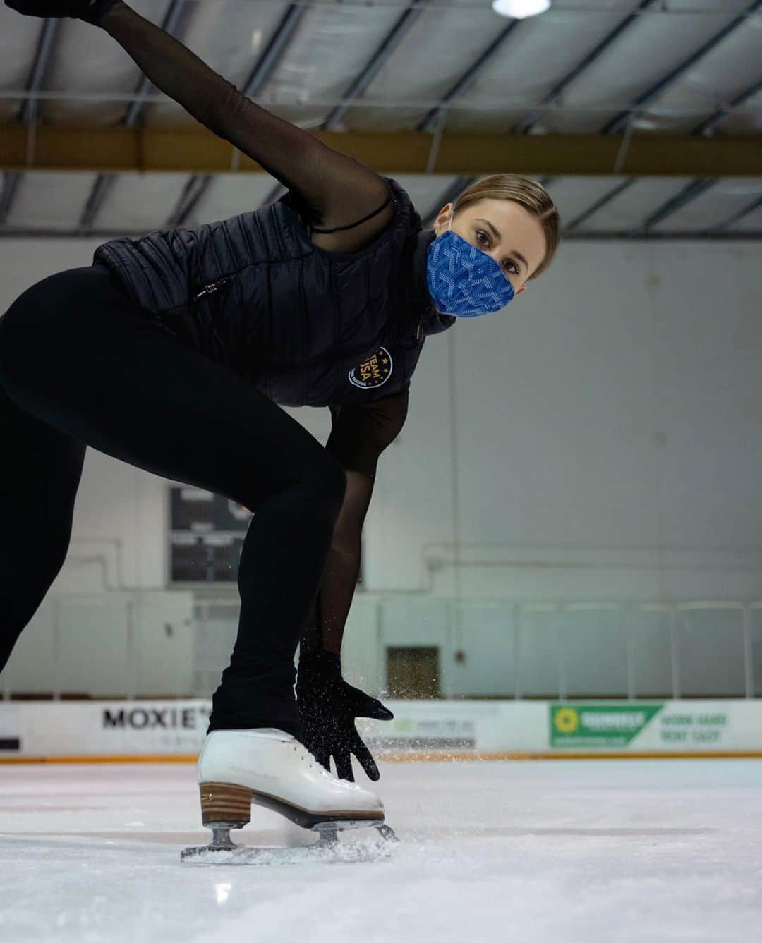 アシュリー・ケインのインスタグラム：「Eyes ahead, ready for these last 2 weeks of training for Nationals! 🇺🇸   📸: @mr_kwu」