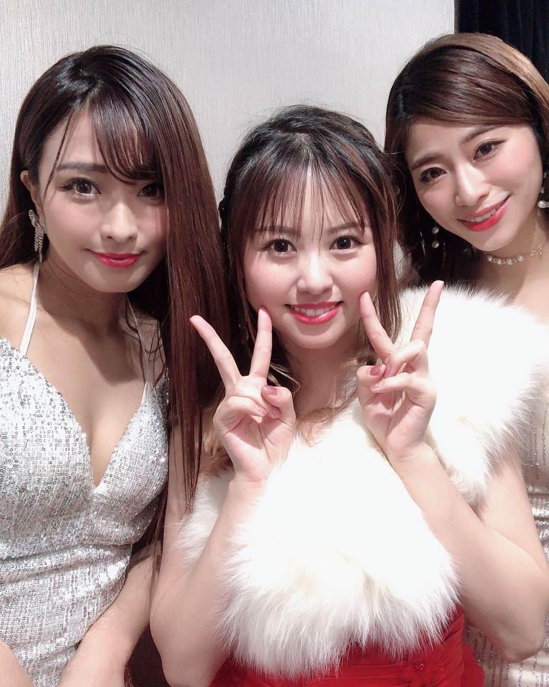 Fujikoのインスタグラム：「Dream Girlsオフショット👗👸🏻💖  #どりがー#dreamgirls #dress#party#Live#soc#アーティスト#歌手#歌姫」