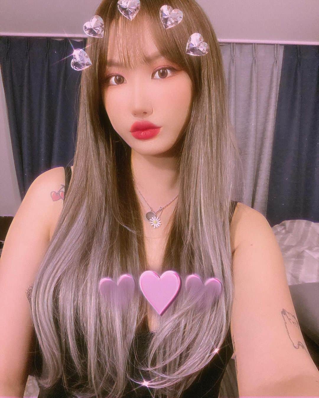 ル（AHN ELLY）のインスタグラム