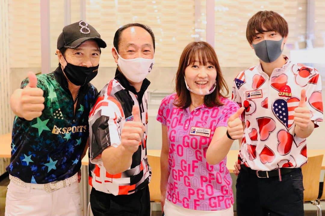 黒田アーサーのインスタグラム：「12月27日はずっと行きたかったアイキョーボウルで初のチャレンジでした❣️同級生の水野成祐プロに企画して頂いた「水野ファミリーwith黒田アーサーチャレンジマッチ！」😊✌️11時と16時の2シフトとも沢山のお客様に来て頂き大盛況でした😊🙌ご参加の皆様ありがとうございました🙇‍♂️水野ファミリーとのチャレンジはとても温かい雰囲気で笑顔絶えない楽しいイベントでした😊💕水野さんのお人柄が素晴らしいのと息子さんの耕助プロとあやかちゃんの癒しキャラが最高でした❣️特にあやかちゃんは来年プロテストを受けるので一緒に頑張りたいですね😉👍重見会長、岡田専務を始めとするアイキョースタッフの皆さんのお気遣いには本当に感謝致します！🙇‍♂️そして重見会長のユーモア溢れるキャラとボウリング愛にはすっかりファンになりました😊💕また次回のチャレンジを楽しみにしてます！ #アイキョーボウル  #水野ファミリーwith黒田アーサーチャレンジ #水野成祐プロ  #水野耕佑プロ  #水野あやかちゃん  #また次回が楽しみ💕」