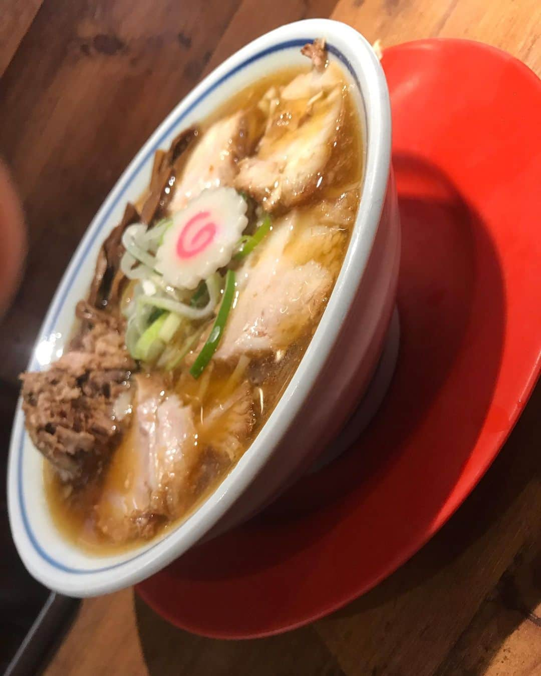 政宗のインスタグラム：「#脂質と糖質の塊 と悪の権化的なモノだが  厄落としに #ラーメン食べ納め　に行ってきました  ちょっとでも罪悪感を無くす為に  #難消化デキストリン を飲んだけど 食べ終え罪悪感に苛まれてます  それにしても不健康そうな身体付きの人に限ってスープまで飲み干すな  さてその罪悪感を打ち消す為にジム行って来よう #政宗  #masamune #政宗選手」