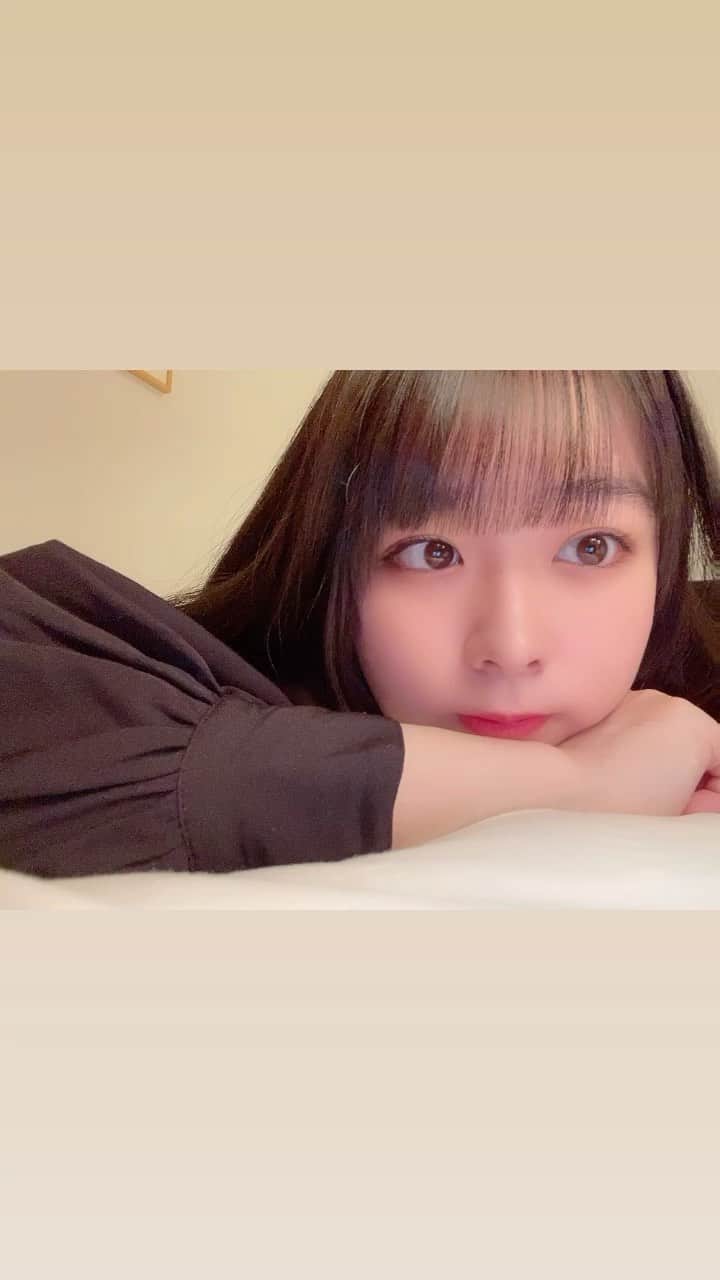 高田もものインスタグラム：「来年まで少しの間会う予定がないから おはよう動画載せておきます🍑」